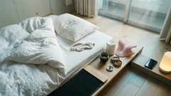 寝つきが悪い夜に：ベッドの上でできる“めぐりケア”15分ルーティン