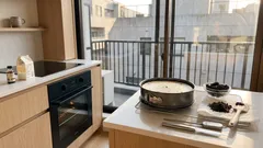 定番に“クッキー＆クリーム”をひとさじ。しっとり濃厚ベイクドチーズケーキの作り方と冷まし方