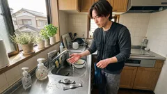 手のひらがかゆいのは乾燥だけ?体からのサインを見分ける10チェックと受診の目安